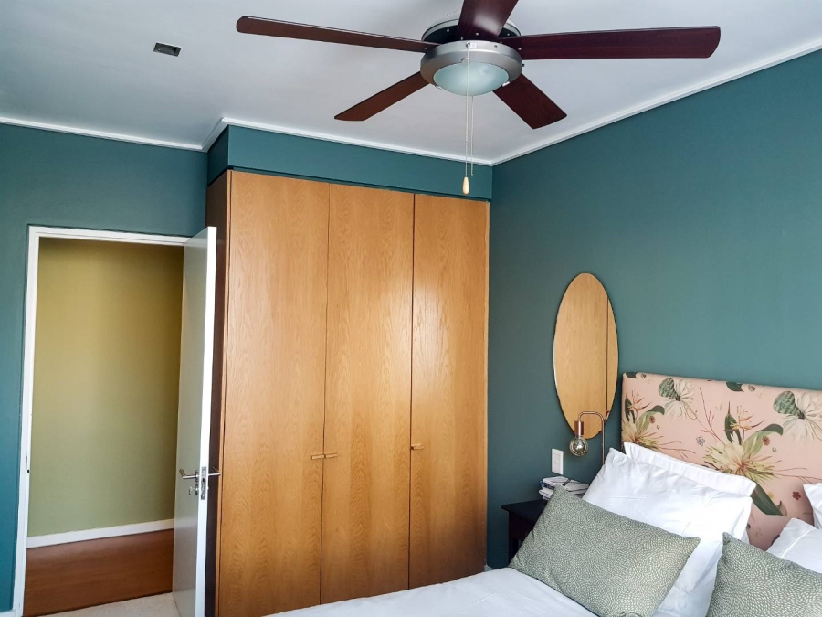 To Let 1 Bedroom Property for Rent in Green Point Western Cape
